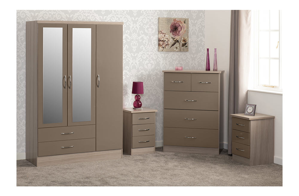 Nevada 3 Door 2 Drawer Mirrored Wardrobe Bedroom Set Oyster Gloss/Light Oak Effect Veneer